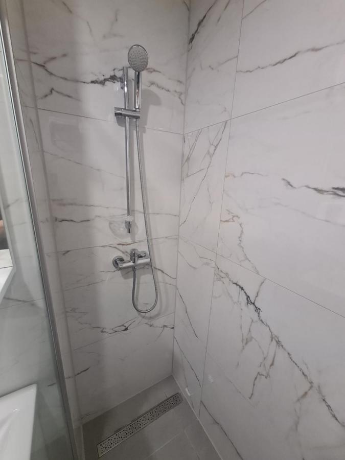 Apartman Yellow - Self Check In Осиек Екстериор снимка