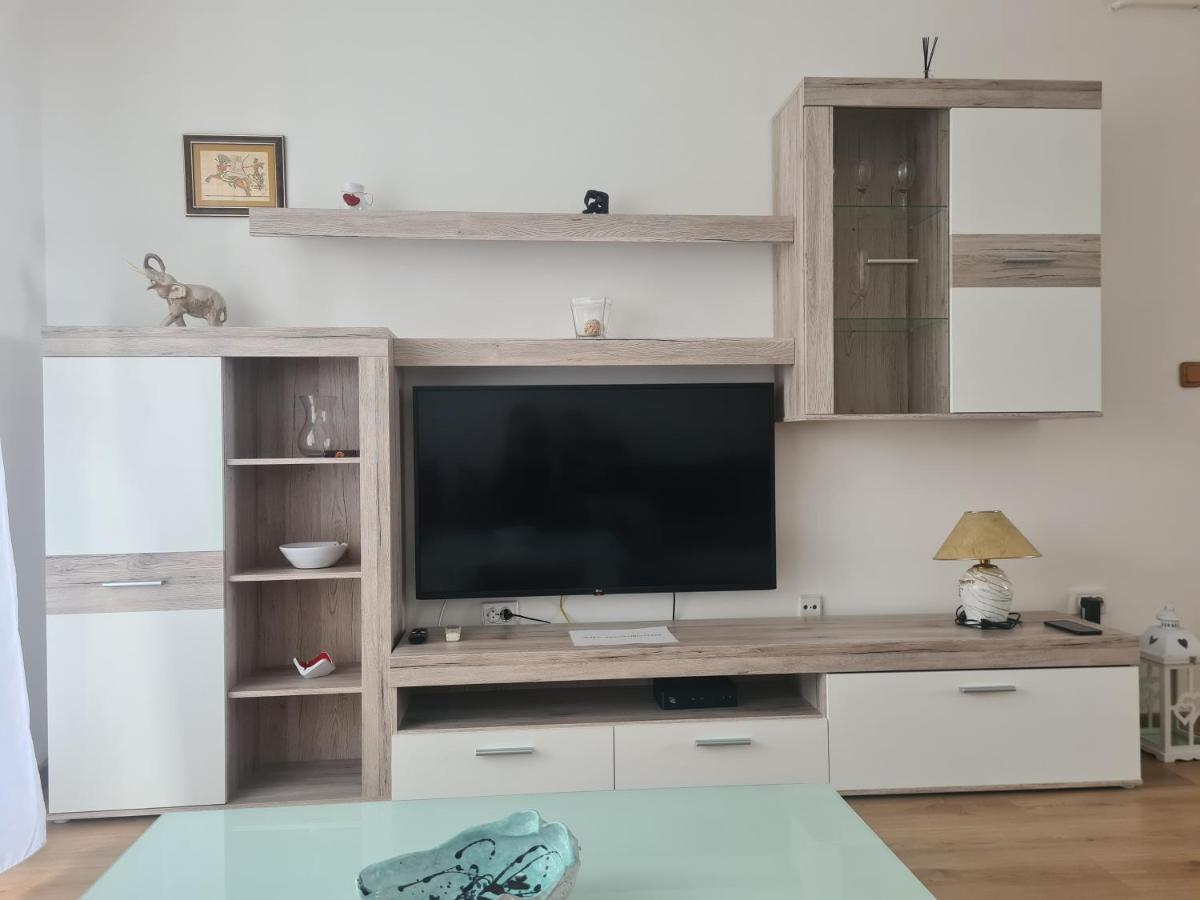 Apartman Yellow - Self Check In Осиек Екстериор снимка