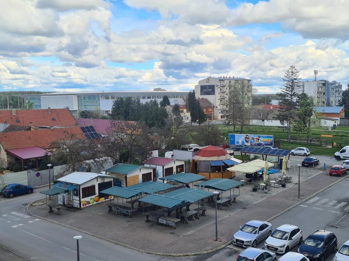 Apartman Yellow - Self Check In Осиек Екстериор снимка